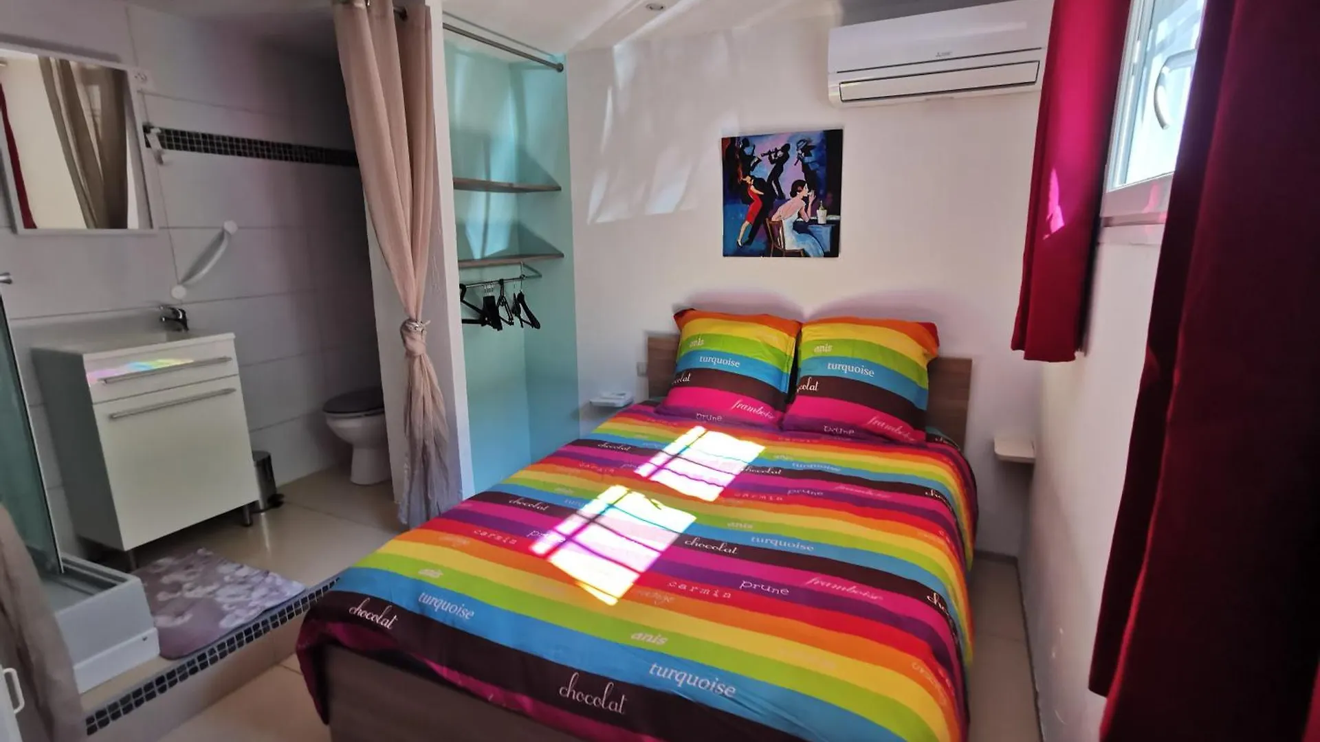 Holiday home Bas De Villa Avec Jardin, Piscine Et Jacuzzi La Seyne-sur-Mer